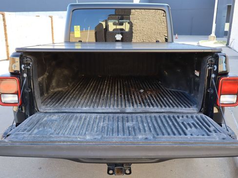 Used 2023 Jeep Gladiator Rubicon w/ Trailer Tow Package AWD/4WD image 26