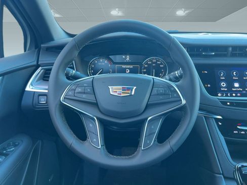 New 2025 Cadillac XT5 Luxury w/ LPO, Floor Liner Package image 15