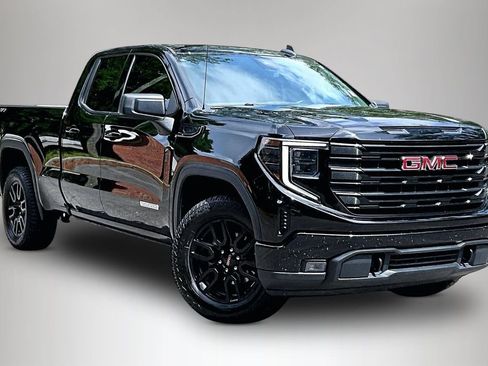Used 2023 GMC Sierra 1500 Elevation AWD/4WD image 2