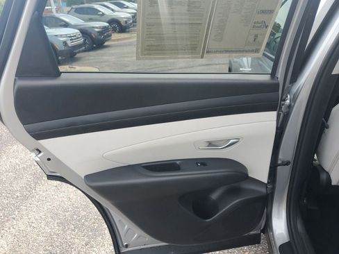 Used 2025 Hyundai Tucson SEL AWD/4WD image 36