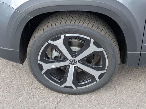 New 2026 Volkswagen Taos SEL AWD/4WD image 18