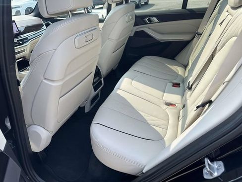 Used 2025 BMW X5 xDrive40i w/ M Sport Package AWD/4WD image 17