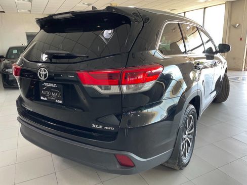 Used 2017 Toyota Highlander XLE image 9