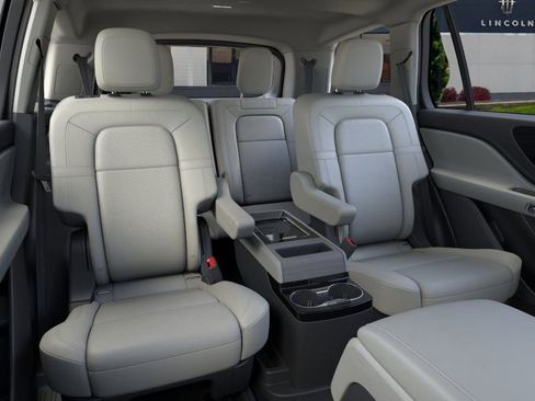 New 2026 Lincoln Aviator Reserve image 11