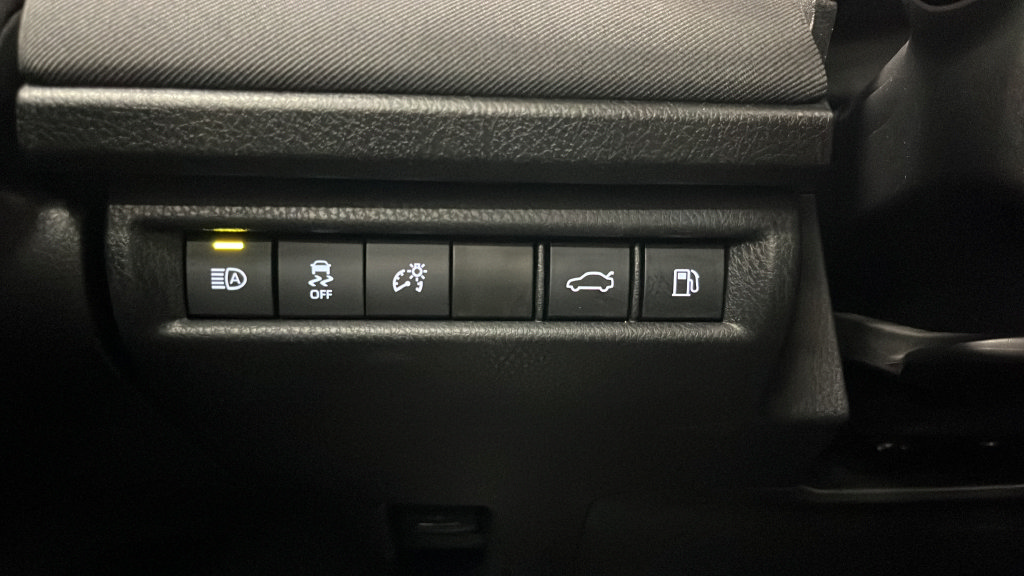 Used 2025 Toyota Camry LE FWD image 29