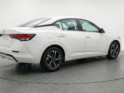 Used 2025 Nissan Sentra SV image 9