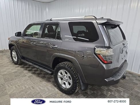Used 2019 Toyota 4Runner SR5 AWD/4WD image 11