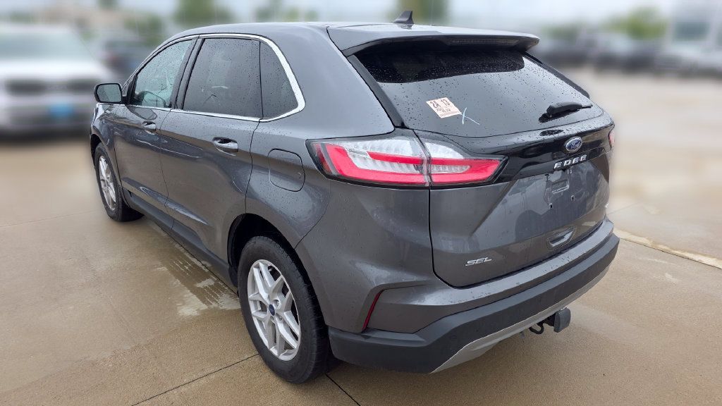 Used 2022 Ford Edge SEL w/ Convenience Package AWD/4WD image 3