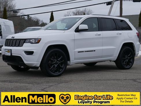 Used 2022 Jeep Grand Cherokee Laredo X image 1