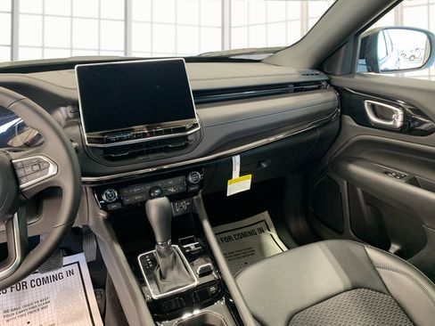 New 2026 Jeep Compass Latitude w/ Quick Order Package 29K AWD/4WD image 12