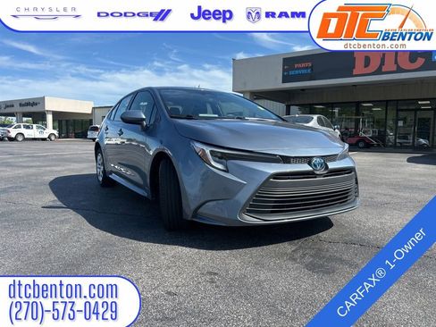 Used 2023 Toyota Corolla LE FWD image 1