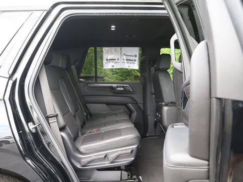 Used 2025 Chevrolet Tahoe Z71 AWD/4WD image 48