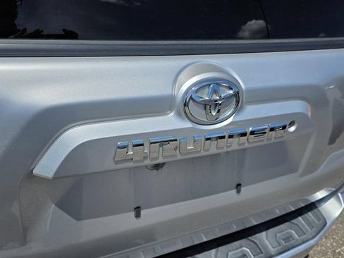 Used 2019 Toyota 4Runner SR5 Premium RWD image 15