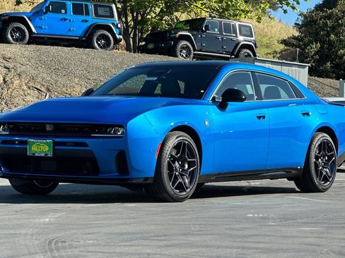 New 2026 Dodge Charger Scat Pack w/ Blacktop Package AWD/4WD image 8