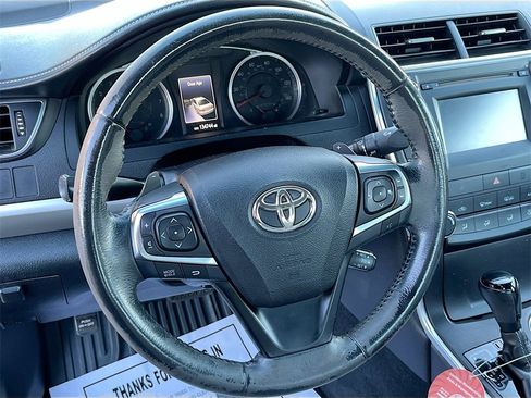 Used 2016 Toyota Camry SE image 11