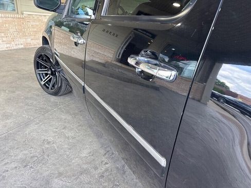 Used 2014 GMC Yukon XL Denali image 10