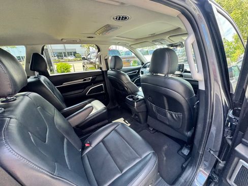 Used 2020 Kia Telluride S AWD/4WD image 28