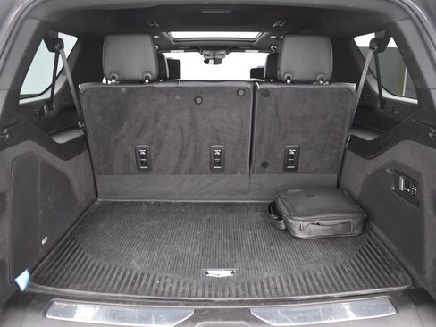 Used 2023 Cadillac Escalade ESV Sport w/ LPO, ONYX Package AWD/4WD image 10