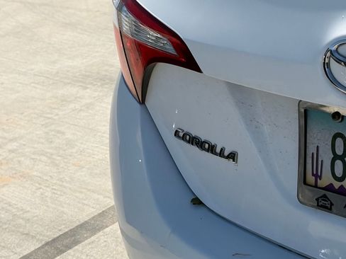 Used 2014 Toyota Corolla LE FWD image 4
