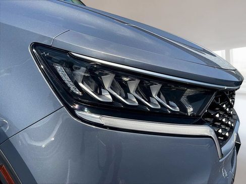 Used 2022 Kia Sorento LX FWD image 32