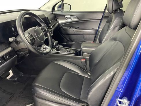 Certified 2023 Kia Sportage EX image 2