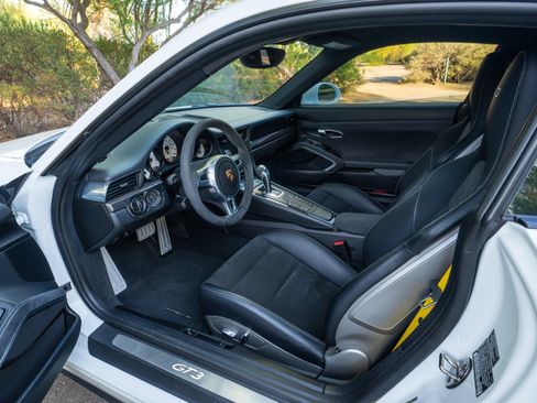 Used 2015 Porsche 911 GT3 RWD image 22