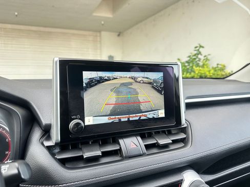 Used 2025 Toyota RAV4 XLE image 17