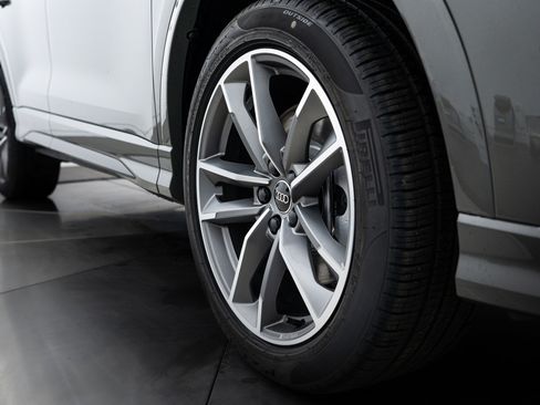 New 2025 Audi Q3 2.0T Premium image 18