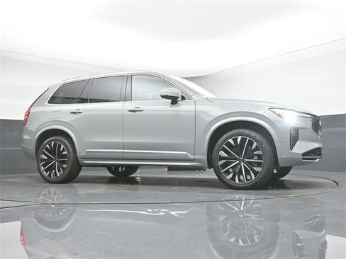 New 2026 Volvo XC90 B6 Plus w/ Protection Package Premier image 43