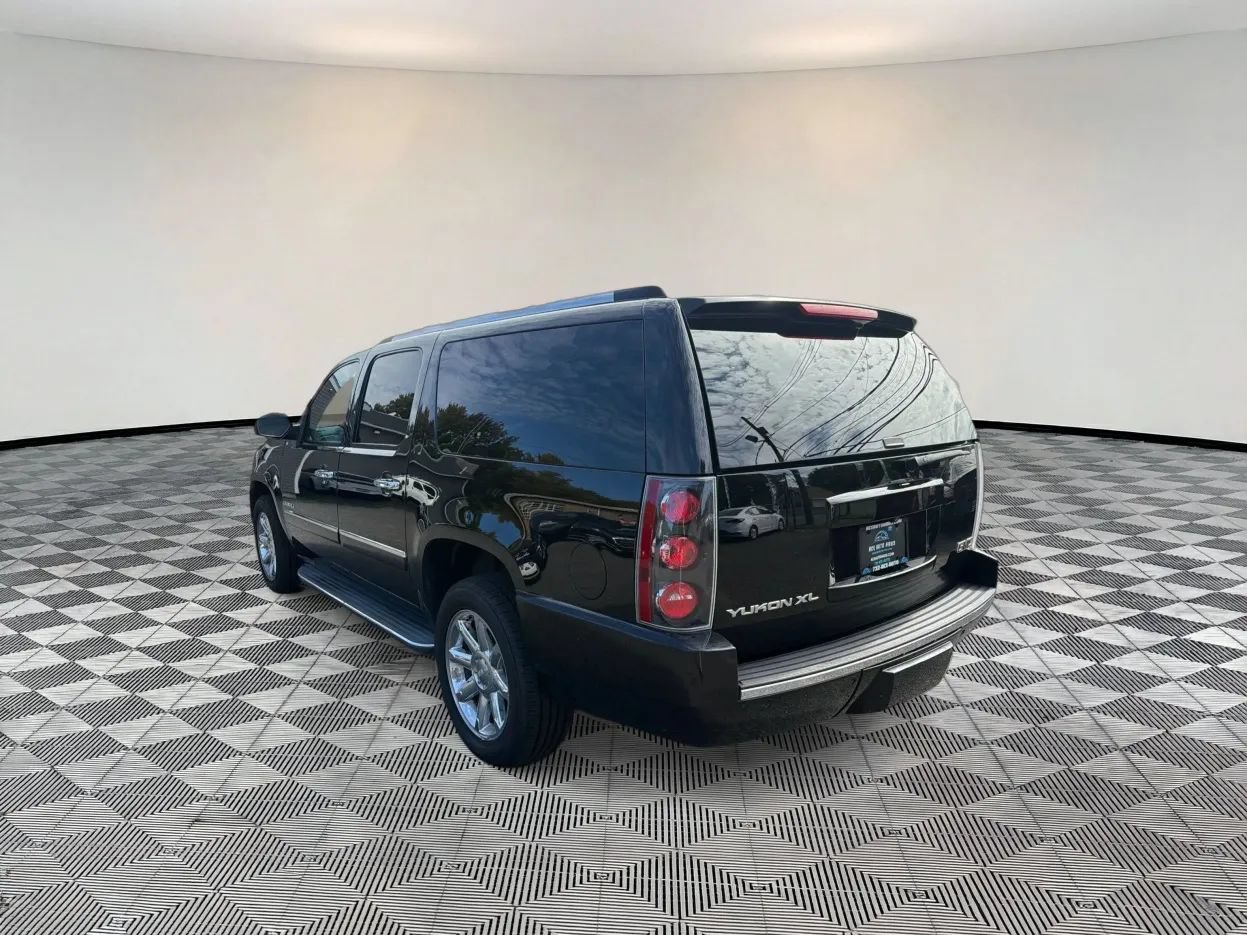 Used 2013 GMC Yukon XL Denali AWD/4WD image 5