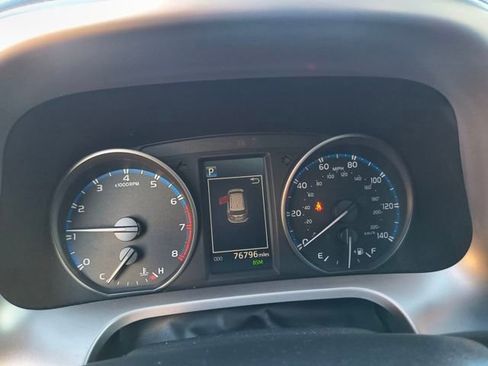 Used 2018 Toyota RAV4 XLE image 18