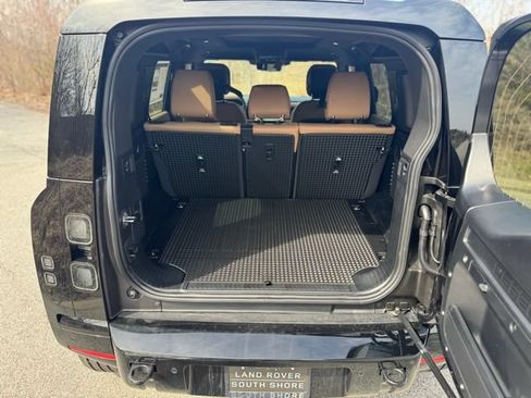 New 2026 Land Rover Defender 110 X-Dynamic SE AWD/4WD image 7