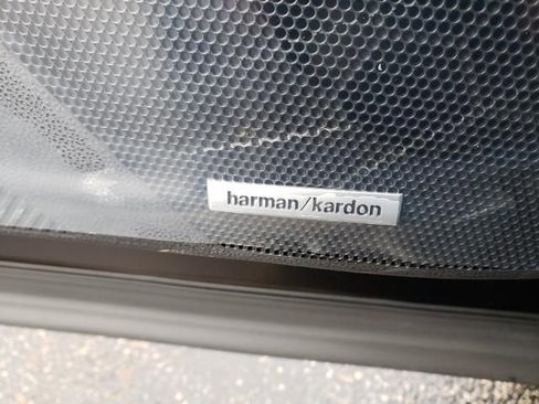 New 2025 Subaru Forester Limited image 17