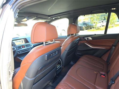 Used 2021 BMW X5 M50i w/ Executive Package image 14