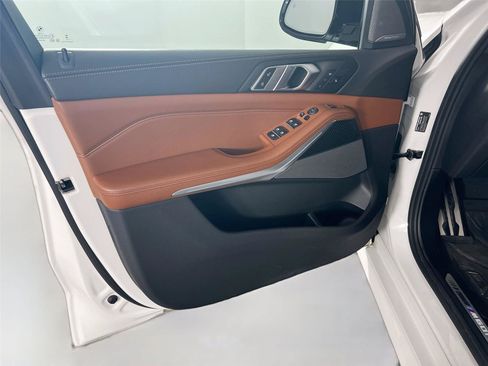 Used 2024 BMW X5 M60i AWD/4WD image 19