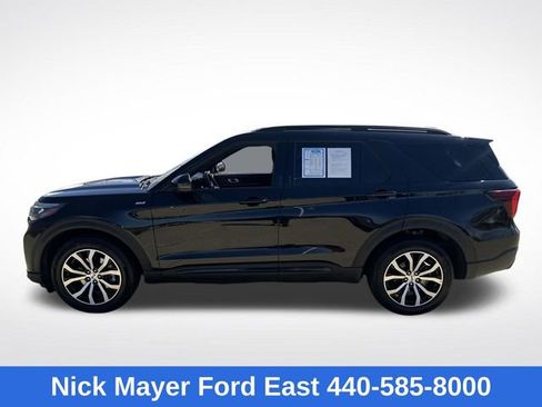 Used 2025 Ford Explorer ST-Line AWD/4WD image 4