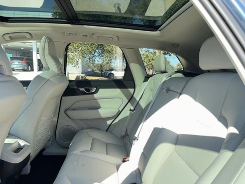 Used 2024 Volvo XC60 B5 Plus w/ Protection Package Premier image 15