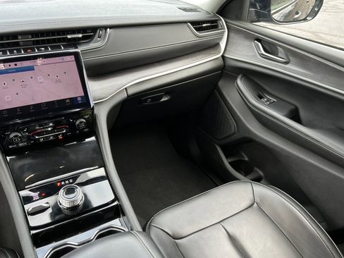 Used 2023 Jeep Grand Cherokee L Limited w/ Trailer Tow Group (B) image 30