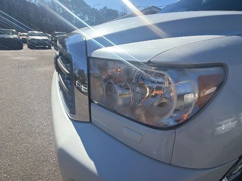 Used 2016 Toyota Sequoia Platinum image 9