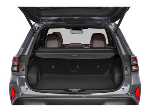 Certified 2025 Subaru Forester Touring AWD/4WD image 8