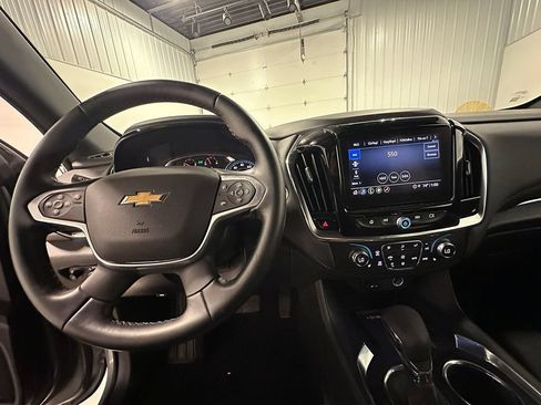Used 2023 Chevrolet Traverse LT FWD image 39