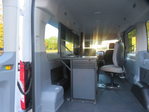 Used 2018 Ford Transit 150 XLT image 20