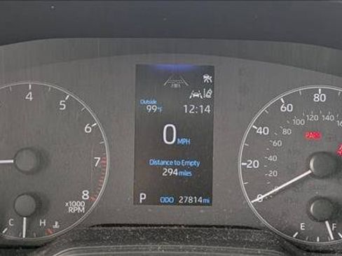 Used 2025 Toyota Corolla LE FWD image 11