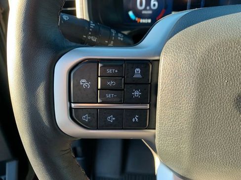 Used 2024 Ford Expedition Limited image 21