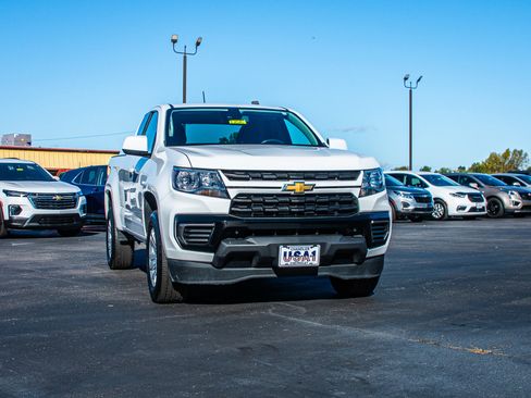 Used 2022 Chevrolet Colorado LT w/ Fleet Safety Package image 10