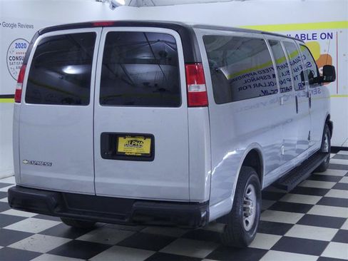 Used 2022 Chevrolet Express 3500 LS RWD image 7