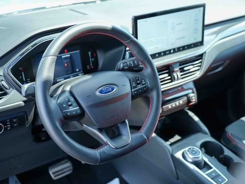 Used 2023 Ford Escape ST-Line w/ Tech Pack #1 AWD/4WD image 28