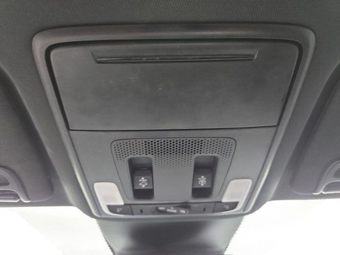 Used 2025 Honda Pilot Black Edition image 30