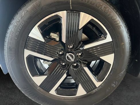 New 2026 Nissan Kicks SV w/ SV Premium Package AWD/4WD image 9