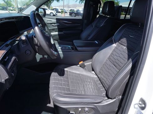 Used 2020 Chevrolet Equinox LT FWD image 9
